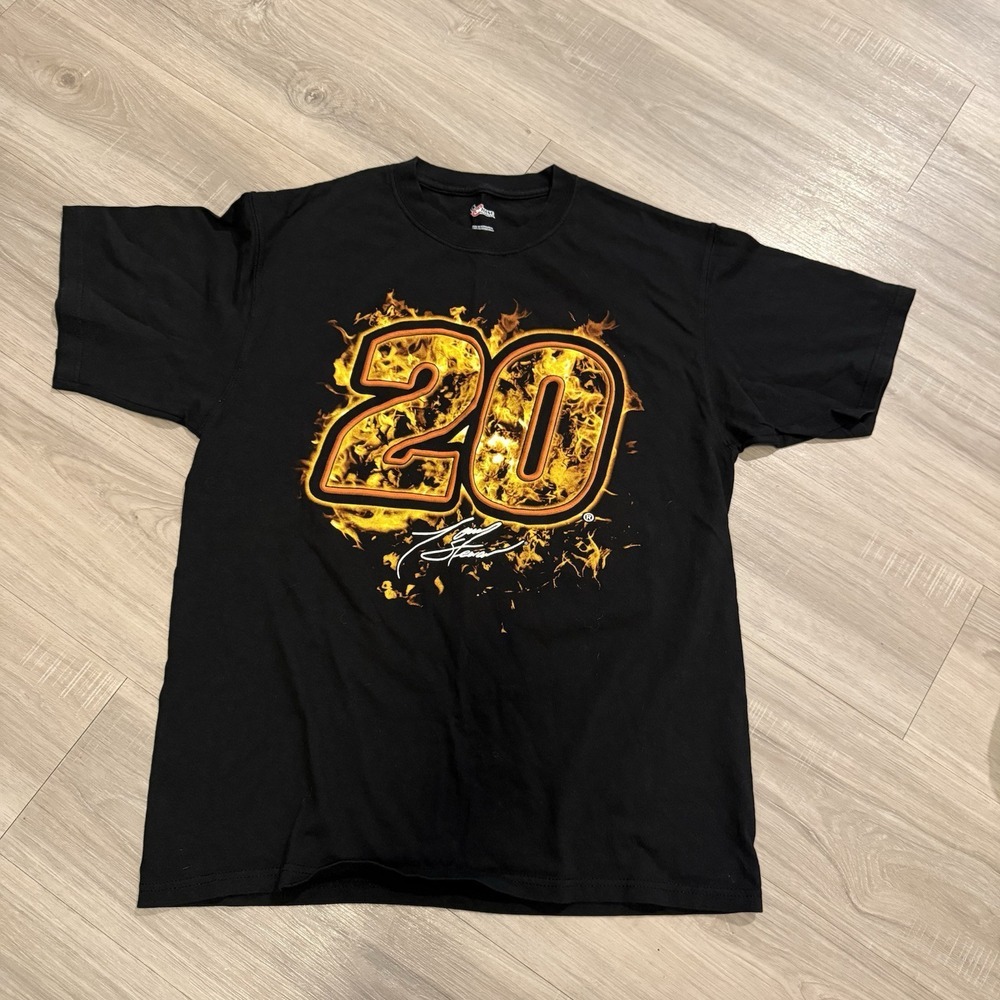 Y2K 2008 Tony Stewart Fire #20 NASCAR Racing T Shirt Men's Size L Chase Authent